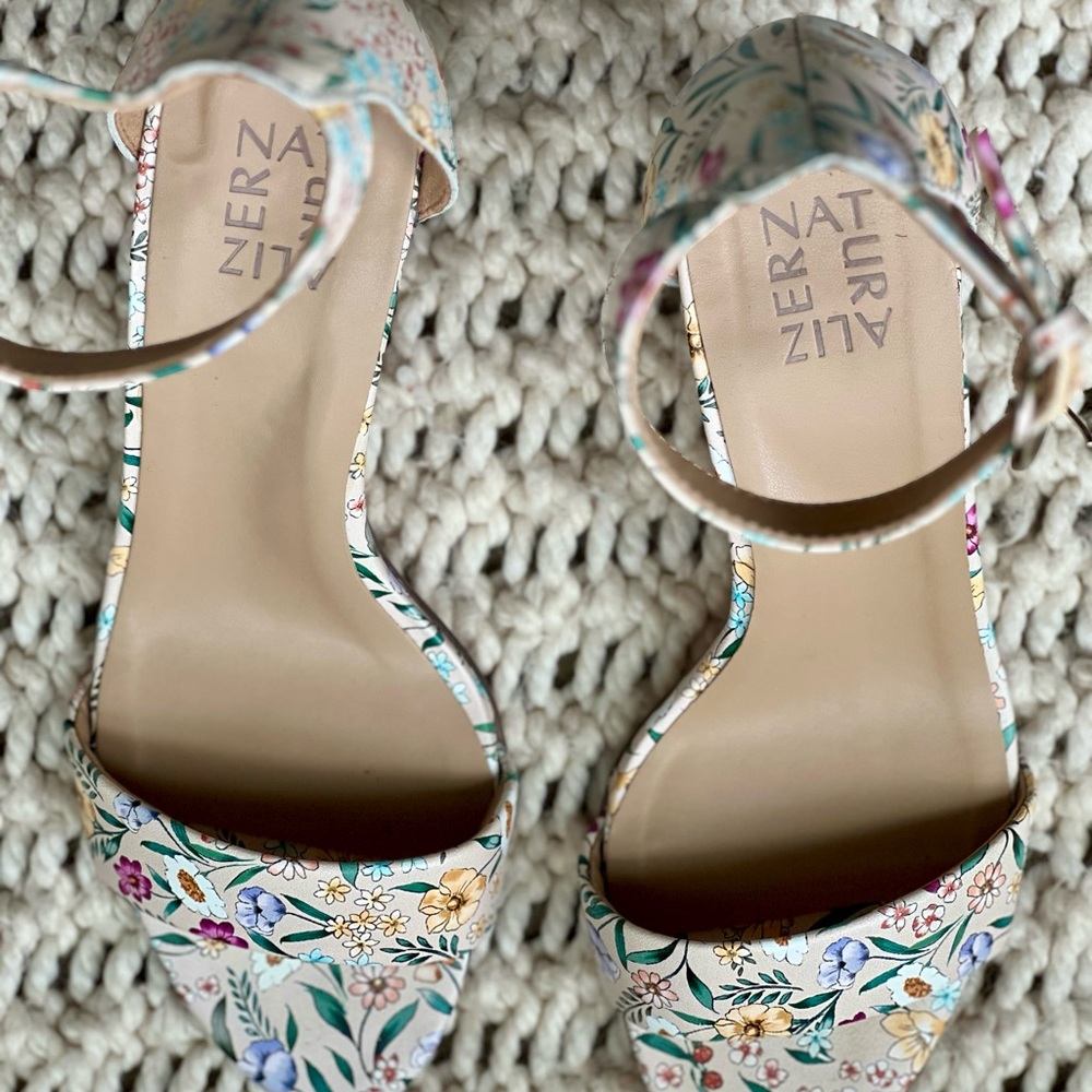 Naturalizer  Bristol Sandal in Floral Print
